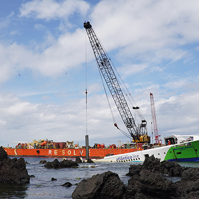 Resolve Marine rescues a sinking ship near rocks
